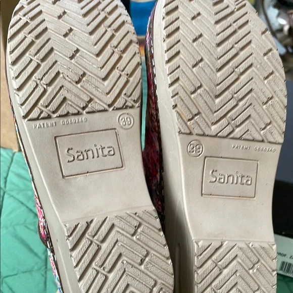 Sanita Women's Vibrant Floral Clogs - Pink and Multicolor - Picture 6 of 7